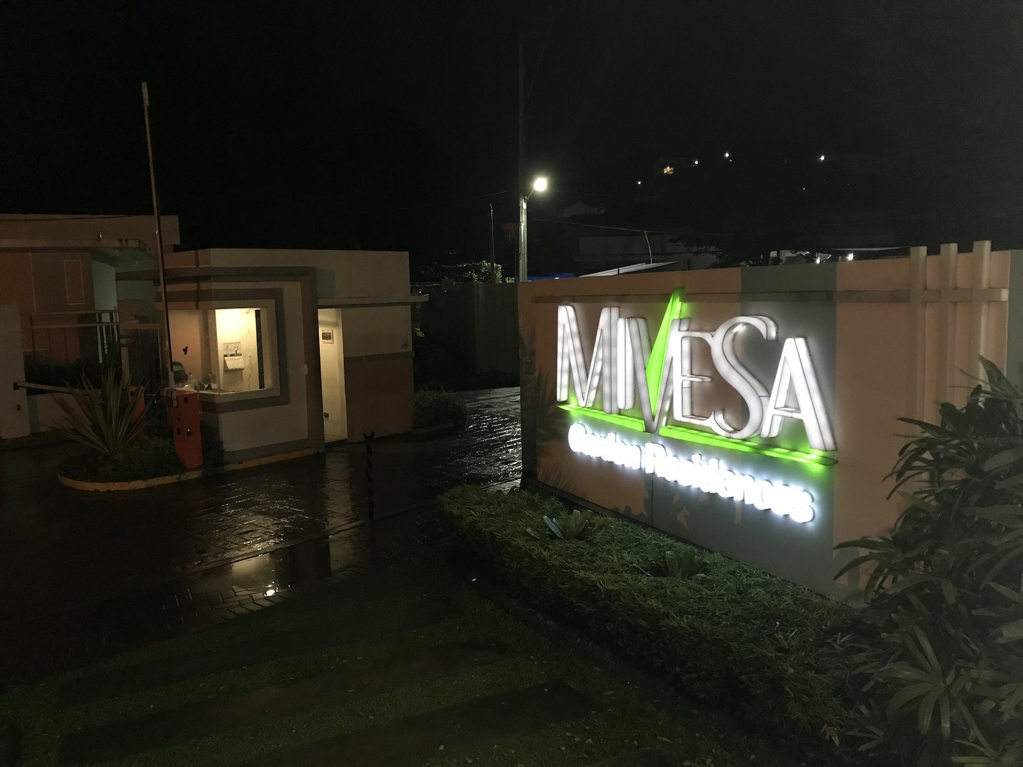 Mivesa Garden Residences By Cec Cebu Exterior foto